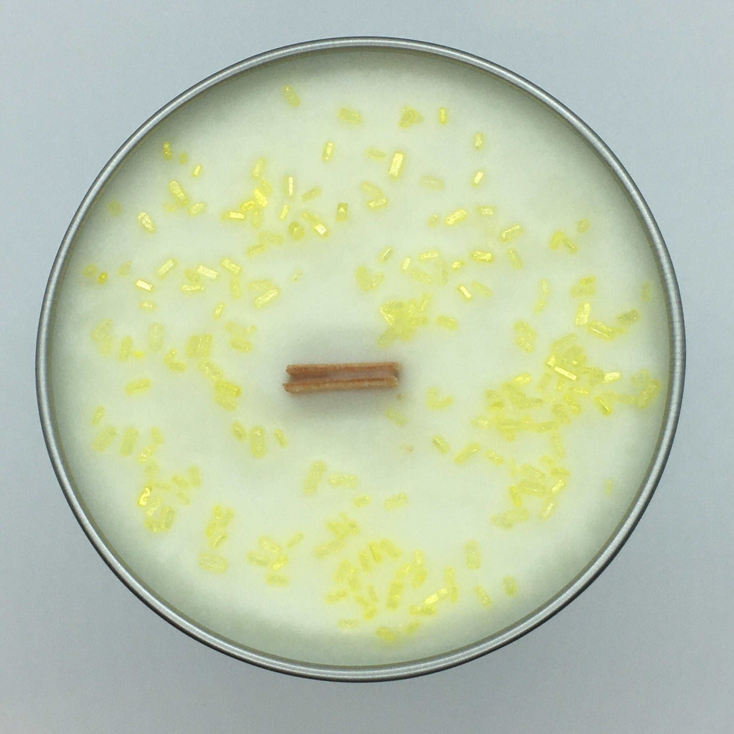 Natural vegan soy wax candle made with essential oil by VOS Devon, plastic free packaging