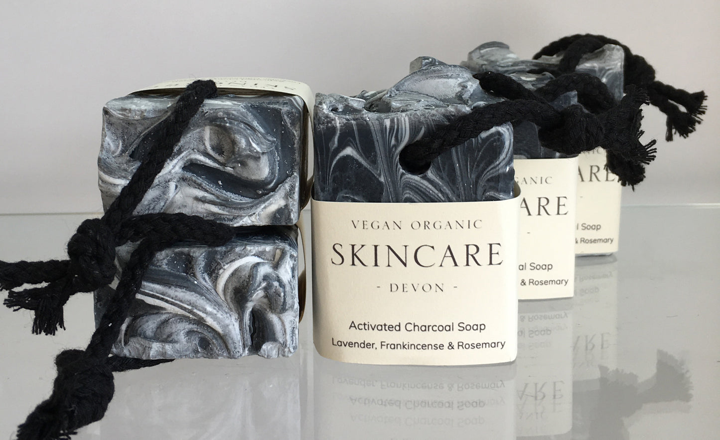Activated Charcoal with Lavender, Frankincense & Rosemary 100g